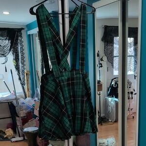 HP Green and Black Plaid Skirt